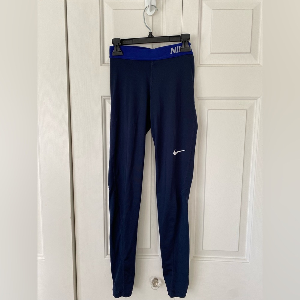 Women’s Nike Pro running leggings